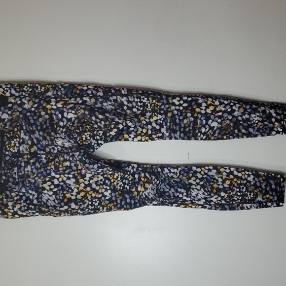 Lululemon Speed Up Tight 28" Full On Luxtreme Size Womens 12 Metropolis Glow - Picture 5 of 13